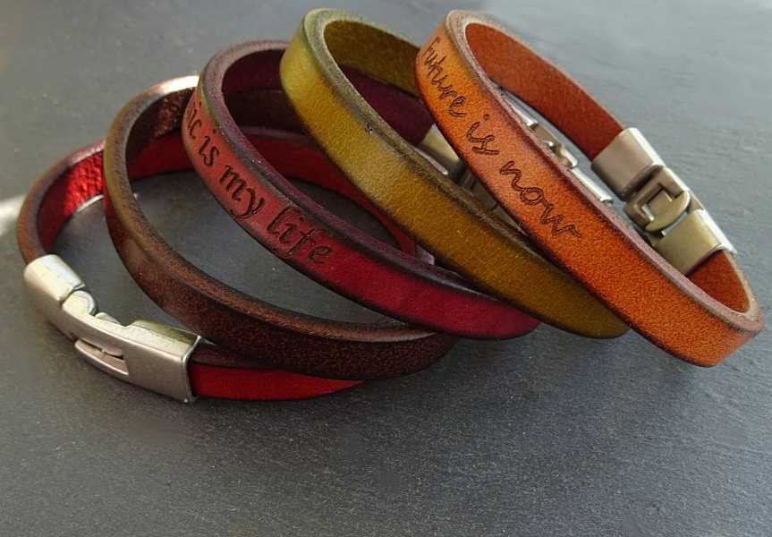 Bracelet cuir Homme &agrave; message &agrave; personnaliser 