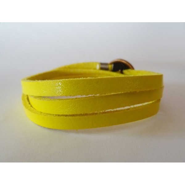 Bracciale in pelle gialla fine a triplo giro