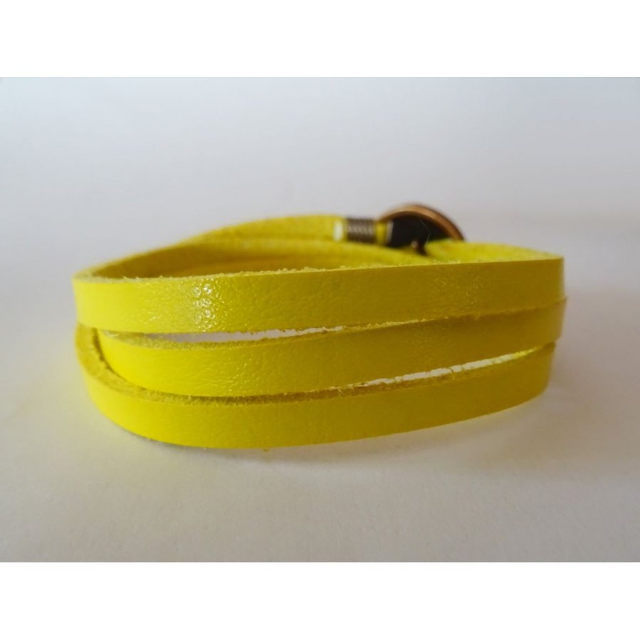 Bracciale in pelle gialla fine a triplo giro