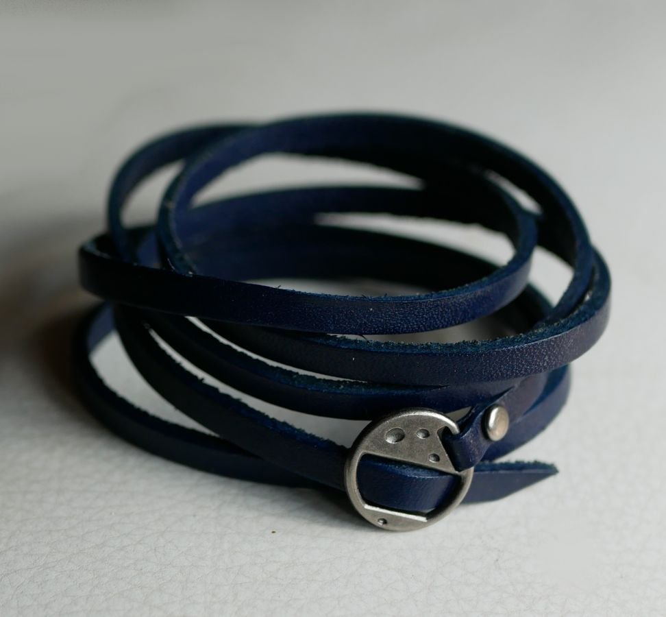 Cinturino in pelle a 5 giri blu navy regolabile