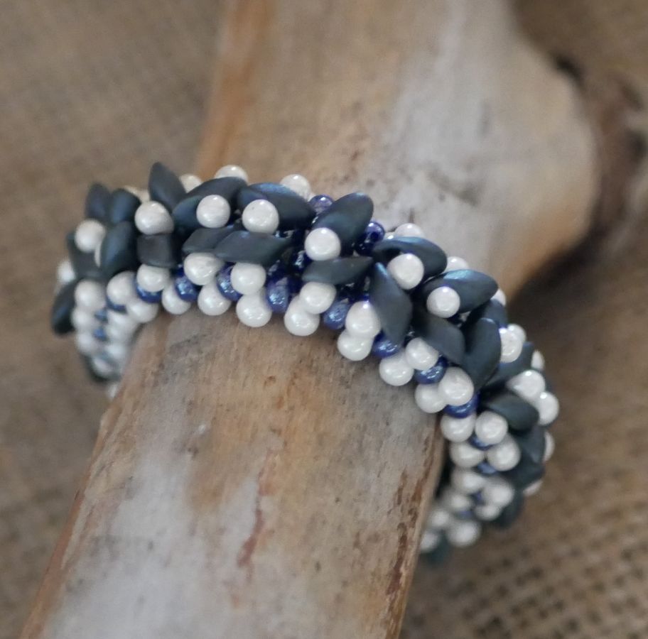 Bracelet Magatama Bleu en kit