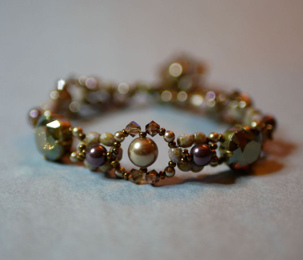 Bracciale a triade con charm alla cannella