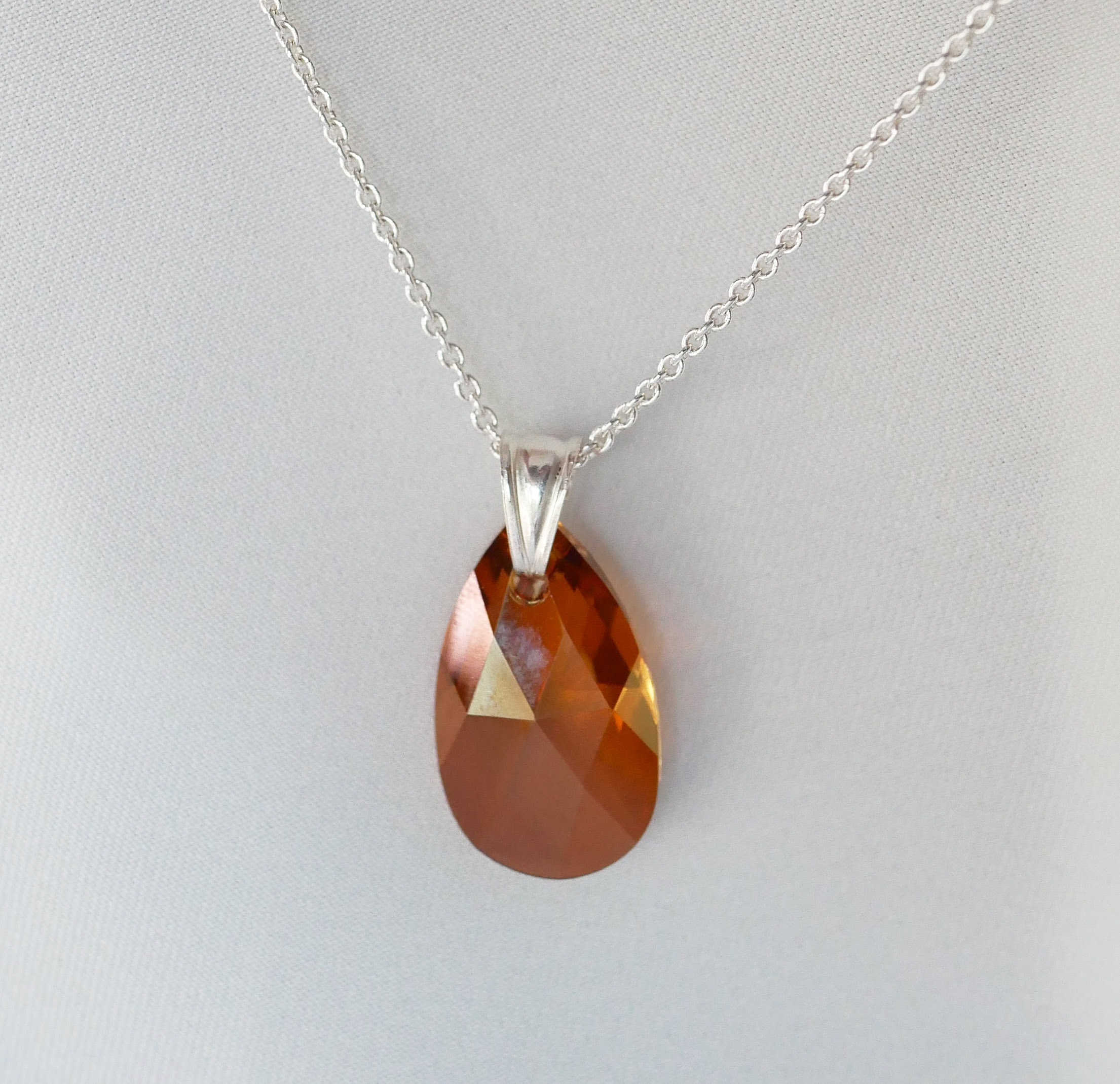 Collana in argento con pendente Swarovski Tear Copper