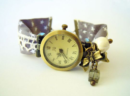 Montre bracelet en kit tissus et dentelle