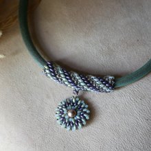 Collana in pelle con ciondolo perline Regaliz Viola/verde